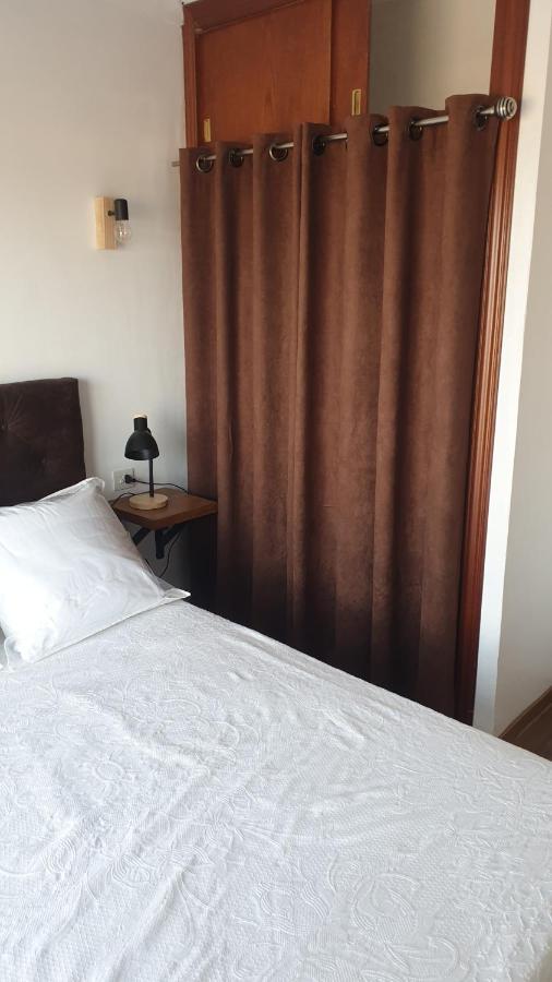Les Vagues Au Balcon Apartment เอมปูเรียบราบา ภายนอก รูปภาพ